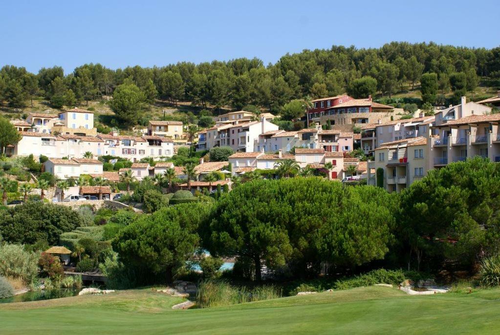 Hameau Des Amandiers-Vue Mer & Golf Saint-Cyr-sur-Mer Εξωτερικό φωτογραφία